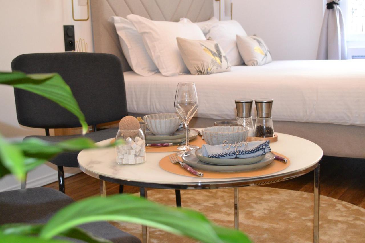 So Guest, Clou Dans Le Fer, Modern Suite Near Cathedral Reims Exterior photo