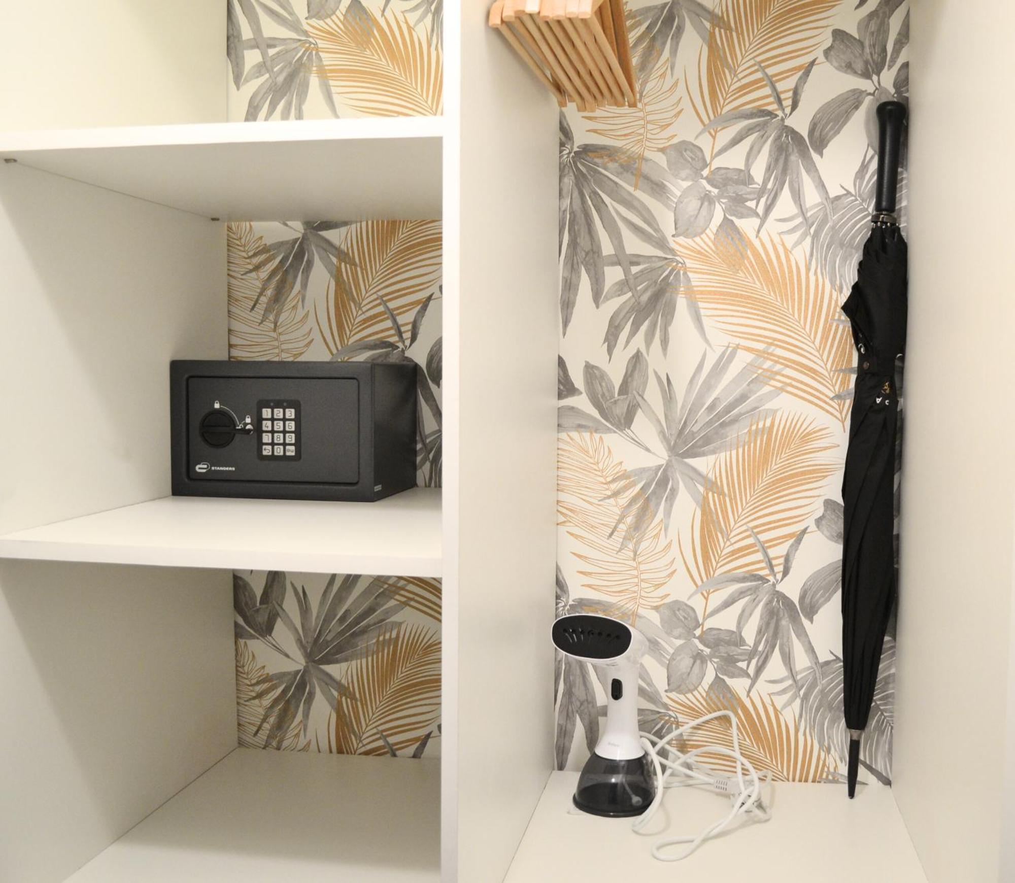 So Guest, Clou Dans Le Fer, Modern Suite Near Cathedral Reims Exterior photo